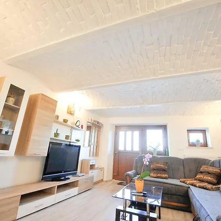 Apartma Relax And Rustic With Terrace - Classic One Bedroom With Terrace