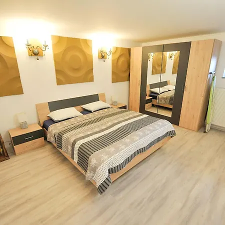 Relax And Rustic With Terrace - Classic One Bedroom With Terrace Brežice