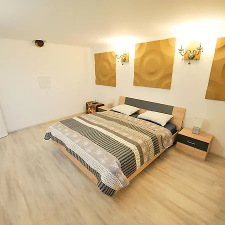 アパート Relax And Rustic With Terrace - Classic One Bedroom With Terrace *
