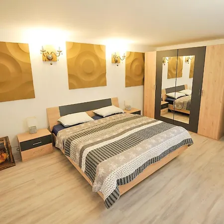 Relax And Rustic With Terrace - Classic One Bedroom With Terrace Apartment