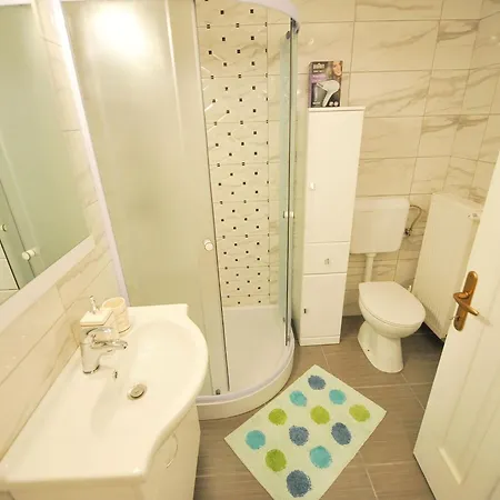 Apartment Relax And Rustic With Terrace - Classic One Bedroom With Terrace Brezice