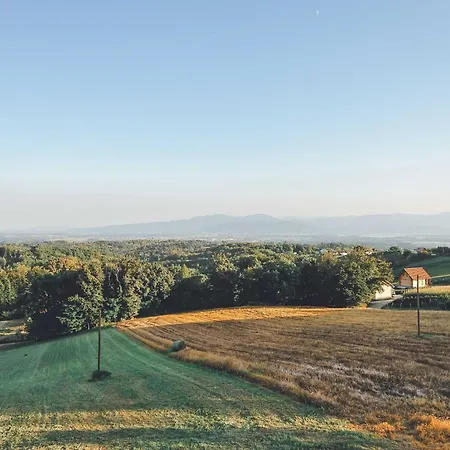 Relax And Rustic With Terrace - Classic One Bedroom With Terrace Brezice