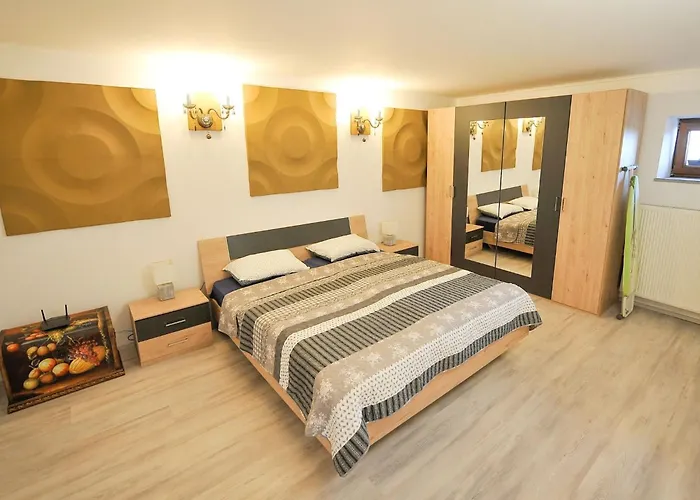 Relax And Rustic With Terrace - Classic One Bedroom With Terrace Apartment