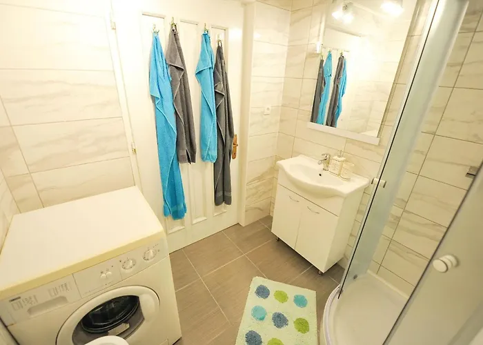 Relax And Rustic With Terrace - Classic One Bedroom With Terrace Апартаменты Брежице